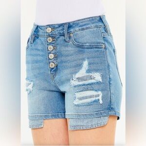KanCan NWT distressed High Rise Button Fly 3.5in Shorts casual festival summer